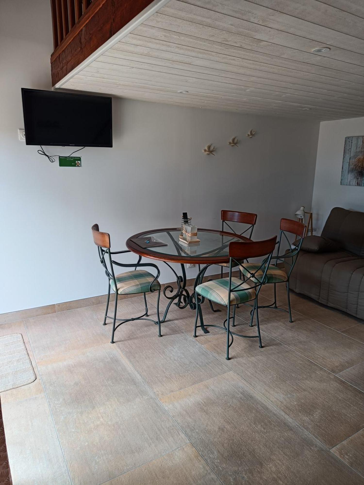 Domaine De La Pirouette Apartment Arvert Room photo